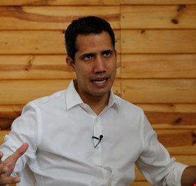 غوايدو يدعو الفنزويليين للتحضير لعملية الإمساك بزمام السلطة في البلاد