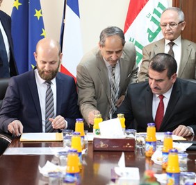العراق وفرنسا يوقعان مذكرة تفاهم لدعم مشاريع المياه بمبلغ 250 الف يورو