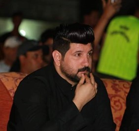 بالفيديو .. شاعر جميل يرثي شاعراً  استشهد بكامل جماله .. إسمعوا  هذه القصيدة وخذوا نصيبكم من الدهشة