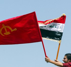 بالفيديو: الفنانون العراقيون جيلاً بعد جيل ينشدون للوطن والناس.. النجم الشاب عمر سعد يغني للحزب الشيوعي في عيد ميلاده