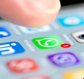 واتس آب يطرح ميزة خاصة بالدردشة الليلية!