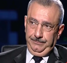 مطالبات نيابية بمقاضاة فائق الشيخ علي بعد واقعة حذاء البكر