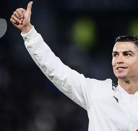 كريستيانو رونالدو قد يلجأ لبرشلونة مجددًا