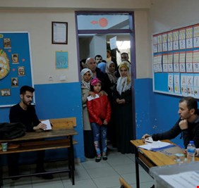 نتائج أولية.. حزب أردوغان يتصدر الانتخابات المحلية باسطنبول ويتراجع في أنقرة وإزمير وأنطاليا