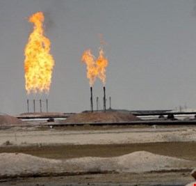 خفض انتاج حقل مجنون النفطي الى 100 الف برميل يوميا بسبب سوء الطقس