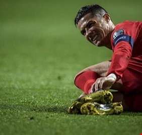 مشاركة رونالدو أمام أياكس محل شك