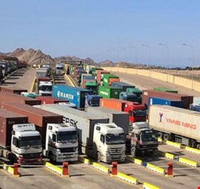 الاقتصادية النيابية : الأردن خفضت تعرفتها الجمركية لشل الموانئ العراقية