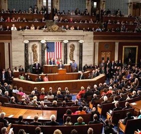 النواب الأمريكي يصادق على قرار يوقف دعم واشنطن لحملة التحالف باليمن