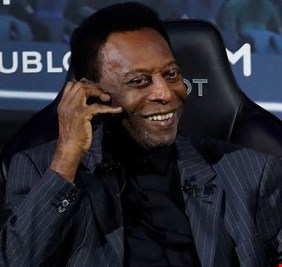 بيليه يطمئن عشاقه ويؤكد جاهزيته للعب مرة ثانية!