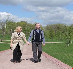 المشي 10 دقائق يوميا يحمي من إعاقة دائمة مستقبلا