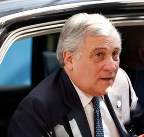 رئيس البرلمان الأوروبي: الاتحاد منقسم بشأن ليبيا وإسقاط القذافي كان خطأ