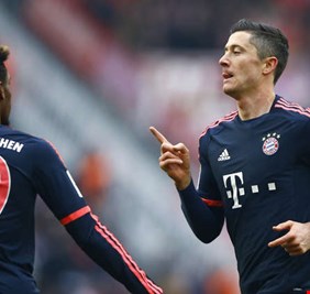 لكمات في الوجه في تدريب بايرن ميونخ بين ليفاندوفسكي وكومان !