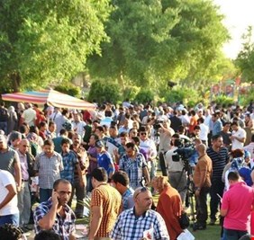 أبو نؤاس يحتضن الموسم السابع من مبادرة ” أنا عراقي أنا أقرأ” .. حشد ثقافي وسط بغداد