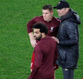 أخلاق صلاح تضع ميلنر في موقف حرج بعد تنازعهما تنفيذ ركلة جزاء