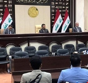 حزب بارزاني يلوح بأمكانية تغيير رئاسة البرلمان لسببين ويوجه طلباً   للمكون السني