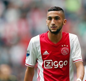 برشلونة يضع زياش في سجن هولندي