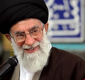 على ذمة السفارة الأمريكية في بغداد : ثروة خامنئي 200 مليار دولار، والإيرانيون يموتون جوعاً !