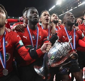 بعد الفوز بكأس فرنسا.. حاتم بن عرفة يرد على الخليفي في 