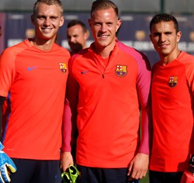 حارس برشلونة: أبحث عن نادٍ جديد