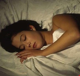 خرافات شائعة عن النوم قد تسبب ضررا صحيا