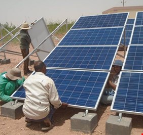 الكهرباء تطلق الجولة الأولى من مشاريع الطاقة الشمسية الاستثمارية