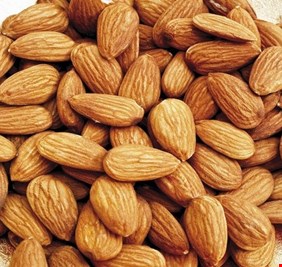 اللوز يساعد على تخفيض مستوى الكوليسترول