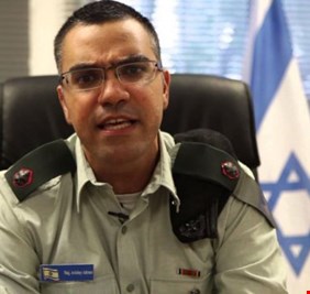 الناطق بإسم الجيش الاسرائيلي (افيخاي ادرعي ) ينصح المسلمين بالتمسك بآراء ابن عبد الوهاب وابن تيمية ، والإبتعاد عن الرافضة والمجوس !