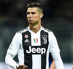 حقيقة تبرع رونالدو بمليون ونصف يورو للصائمين في فلسطين!