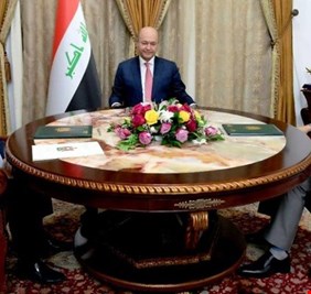 تحالف الصدر يوجه رسالة إلى الرئاسات الثلاث بشأن الصراع بين واشنطن وطهران