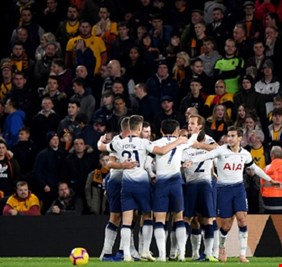 برشلونة يستهدف صفقة مجانية من توتنهام