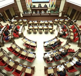عضو برلمان كردستان: تنصيب بارزاني رئيسا للإقليم ضحك على الذقون