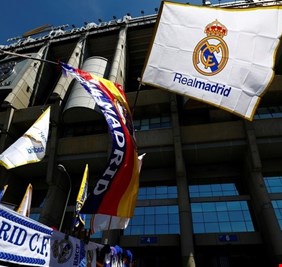 ريال مدريد يسعى لجني 300 مليون يورو من بيع نجومه