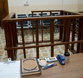 سجال بين قاض عراقي وداعشي فرنسي: أرفع صوتك كما كنت ترفعه بالتهديدات