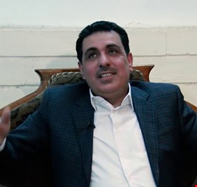 شريف العصاد  وابنه ...درس في حكمة الاختيار !