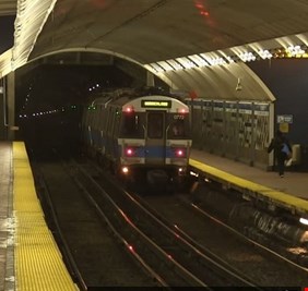 إصابة 10 أشخاص بحادث في مترو بوسطن الأمريكية