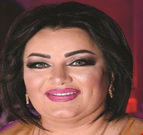 حظر أي نشاط فني للفنانة الكويتية منى شداد في السعودية بسبب قطر!