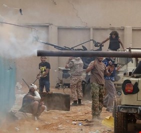 ليبيا.. تجدد الاشتباكات في محيط العاصمة طرابلس