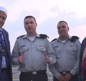 رجل دين عربي يزور الجيش الإسرائيلي ويتمنى له النصر!