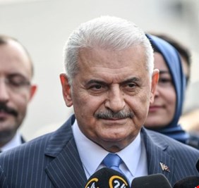 يلدريم يقر بهزيمته ويهنئ منافسه إمام أوغلو بفوزه برئاسة بلدية اسطنبول