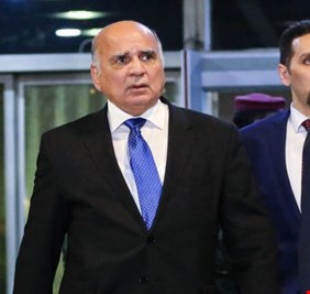 الكشف عن حراك نيابي لإقالة وزير المالية