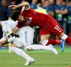 راموس يتعرض لموقف محرج لدى وصوله إلى مصر بسبب محمد صلاح