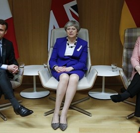 إدانة وقلق ودعوة للتراجع.. ردود أوروبية على تقليص طهران التزاماتها النووية