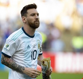 مطعم ميسي يقدم العشاء للمحتاجين مجانا