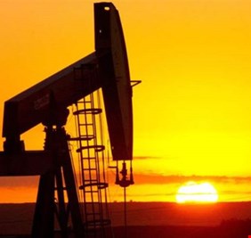 أسعار النفط تنخفض ومزيج برنت يصل إلى 63.97 دولار للبرميل