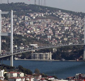 مساع سعودية لتوجيه ضربة موجعة إلى تركيا وسط توتر بين البلدين عقب مقتل خاشقجي