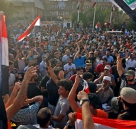متظاهرو البصرة: لن نسمح للحكيم بركوب الموجة.. يريد حرق المحافظة لتصفية   حساباته مع العيداني
