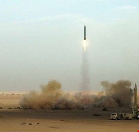 وسائل إعلام أمريكية: إيران اختبرت صاروخا باليستيا وصل مداه إلى ألف كم