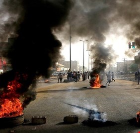 لجنة التحقيق في فض اعتصام الخرطوم تتهم قوات نظامية بإطلاق النار