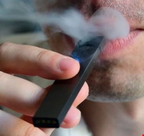 منظمة الصحة: لا تصدقوا كلام شركات التبغ عن السجائر الإلكترونية!