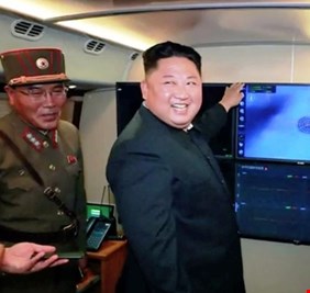 كوريا الشمالية تعلن عن اختبار جديد لنظام إطلاق صاروخ متعدد